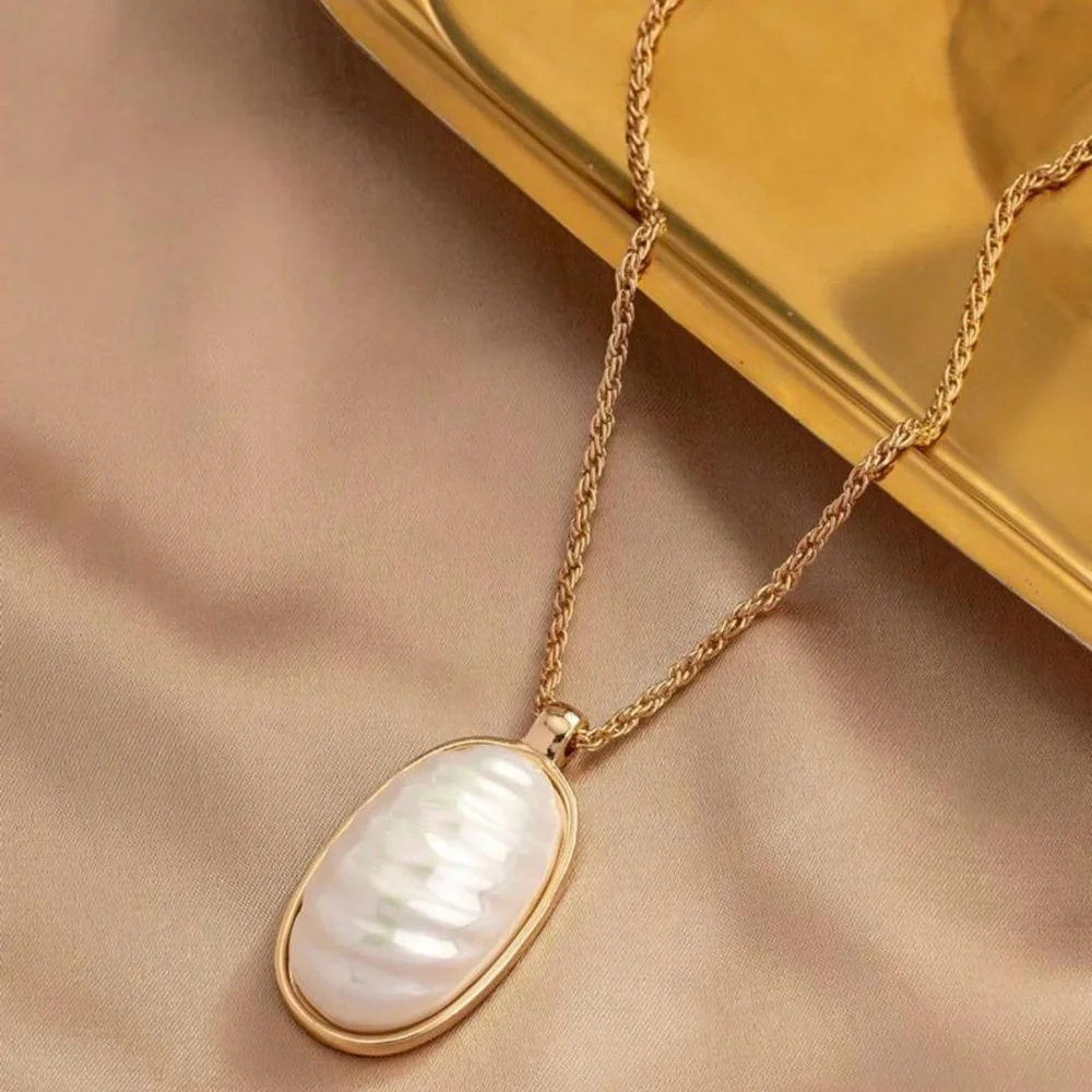 Rippled Pearl Ovoid Crease Wrinkle Ruffle Billow Furrow Wavelet Ellipse Necklace - Picture 3 of 9